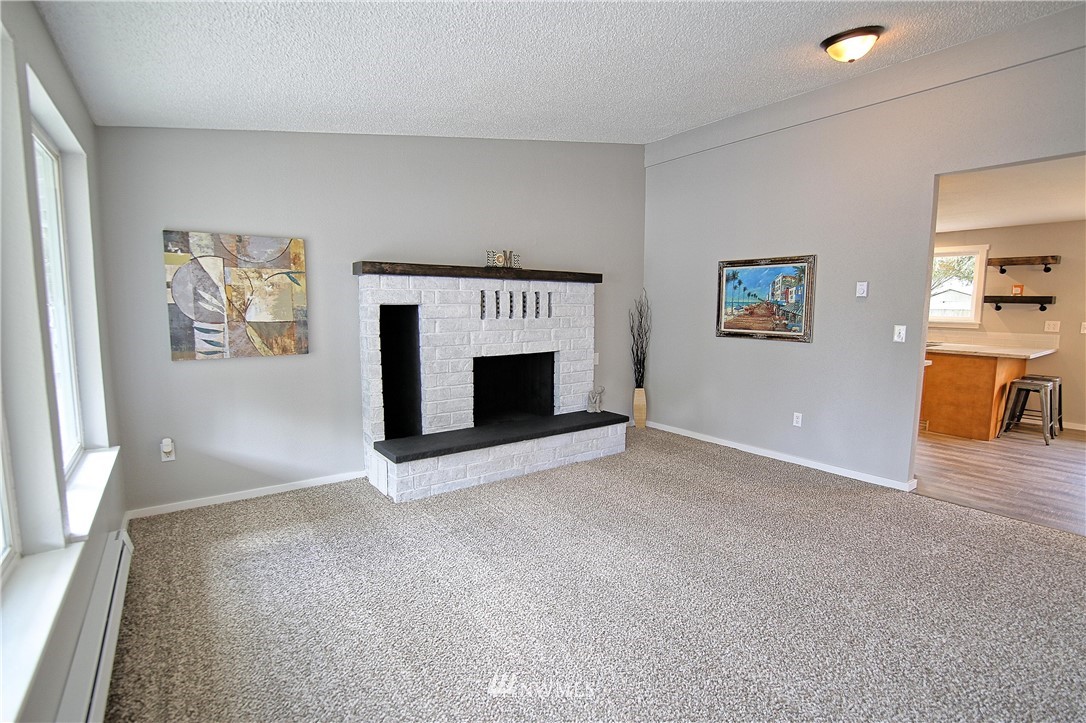 8619 Riverside Road East Sumner, WA 98390 - Photo 3 of 14