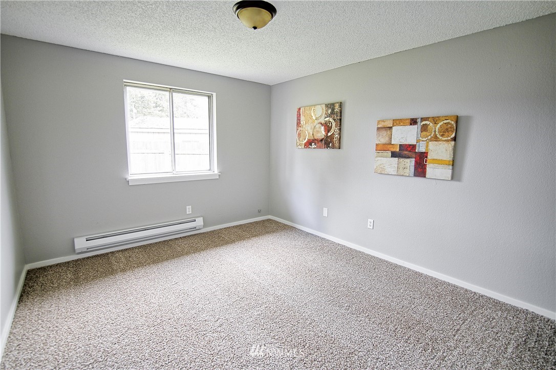 8619 Riverside Road East Sumner, WA 98390 - Photo 8 of 14