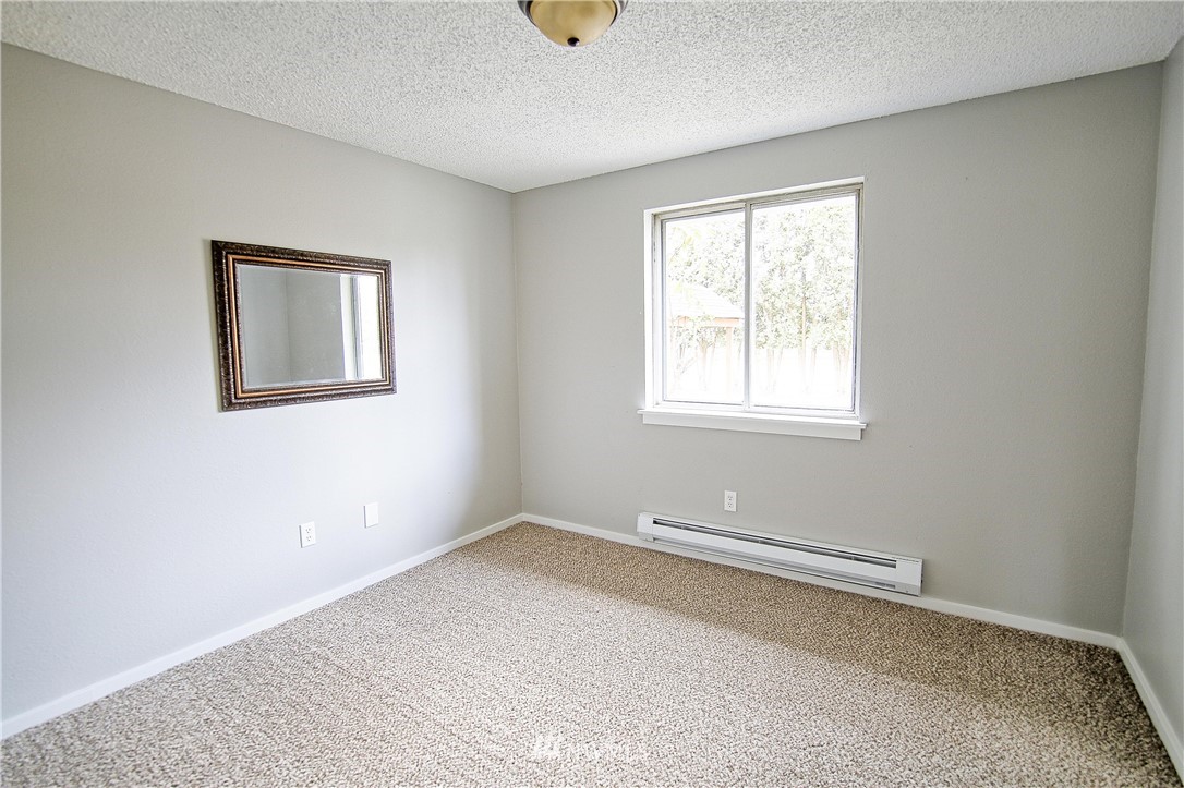 8619 Riverside Road East Sumner, WA 98390 - Photo 10 of 14