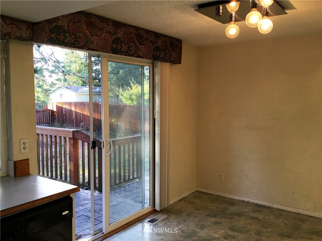 4118 Southeast 1st Place Renton, WA 98059 - Photo 5 of 15