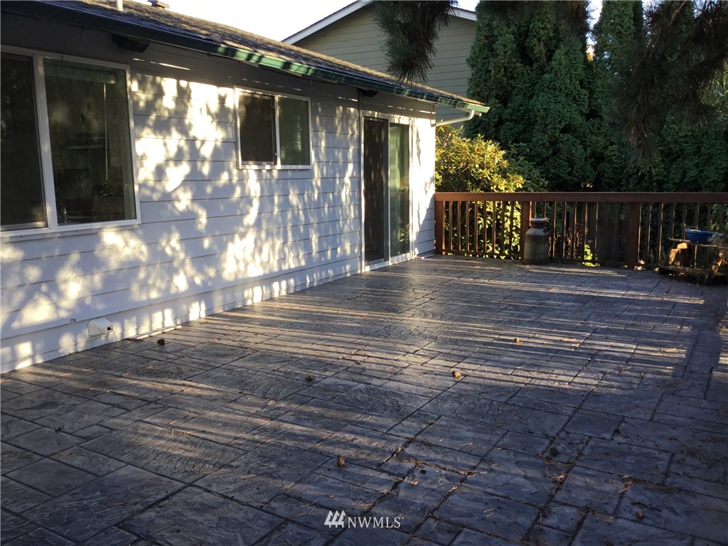 4118 Southeast 1st Place Renton, WA 98059 - Photo 7 of 15