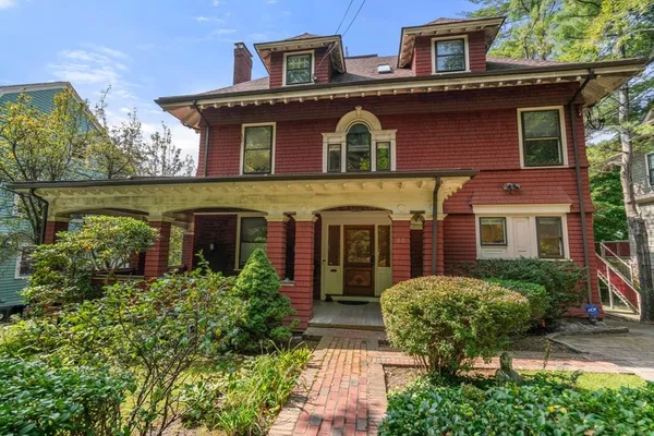$3,800 | 82 Lancaster Terrace, Unit 2, Brookline, MA 02446