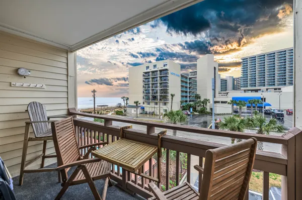 $279,900 | 202 75th Avenue North, Unit 5604/5605, Myrtle Beach, SC 29572