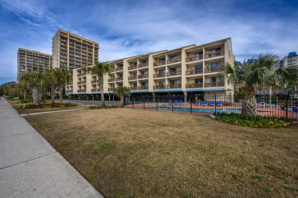 $279,900 | 202 75th Avenue North, Unit 5604/5605, Myrtle Beach, SC 29572