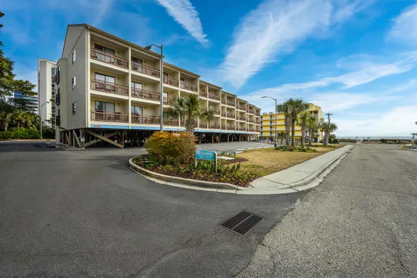 $279,900 | 202 75th Avenue North, Unit 5604/5605, Myrtle Beach, SC 29572