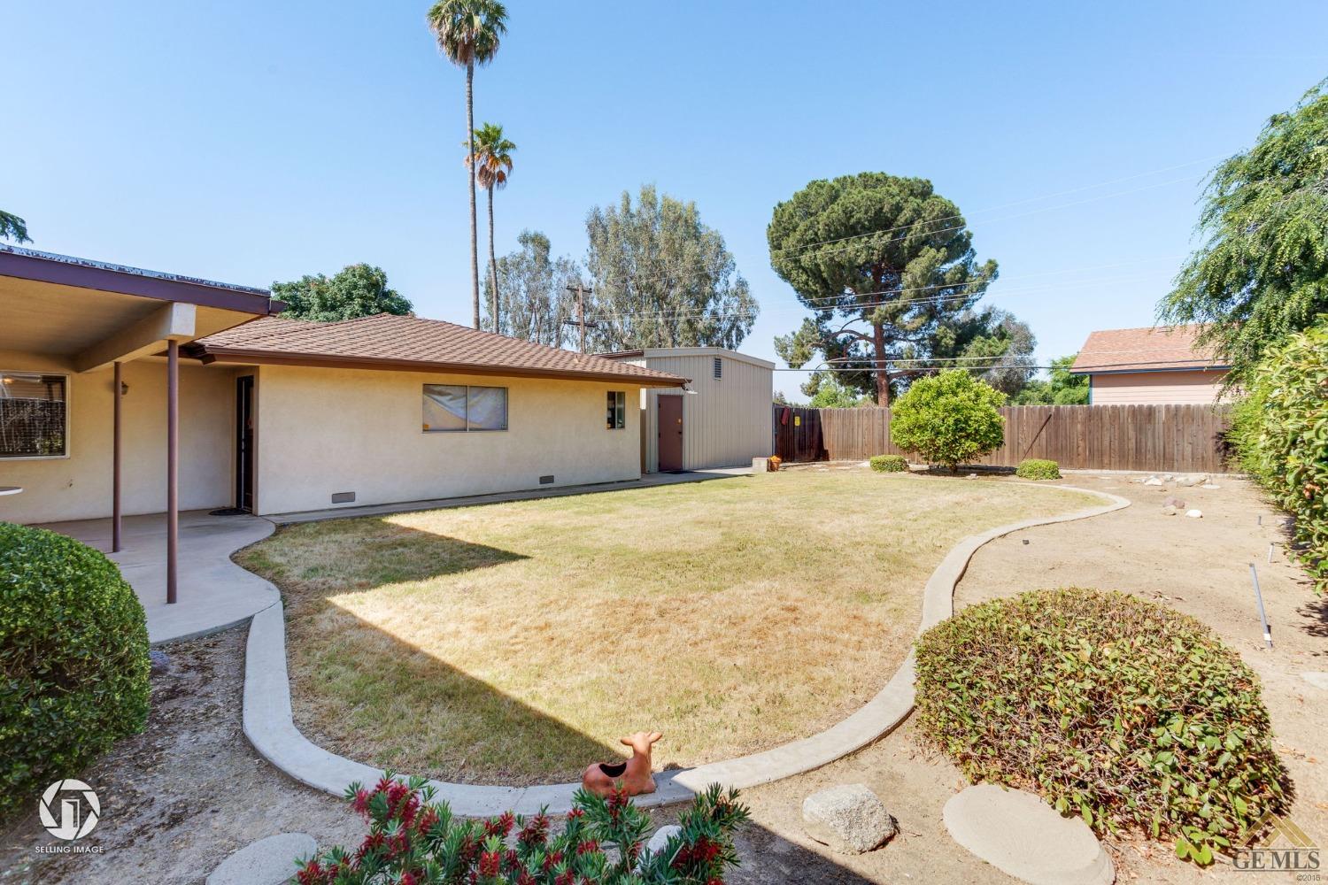 Undisclosed Address Bakersfield, CA 93308 - Photo 31 of 45 a view of outdoor space and yard