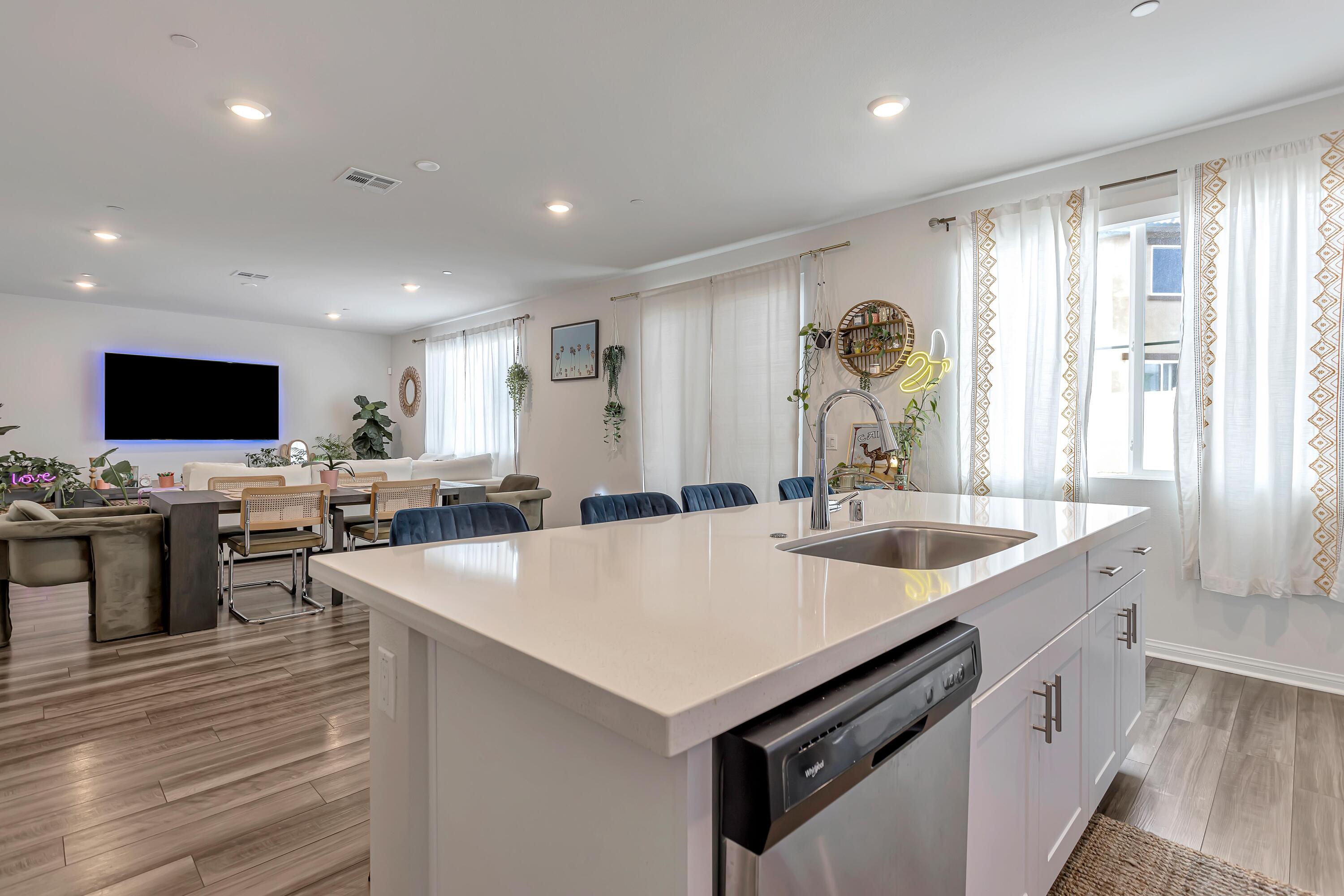 15617 Raptor Road Moreno Valley, CA 92551 - Photo 11 of 31 F8_15617RaptorRoad_014