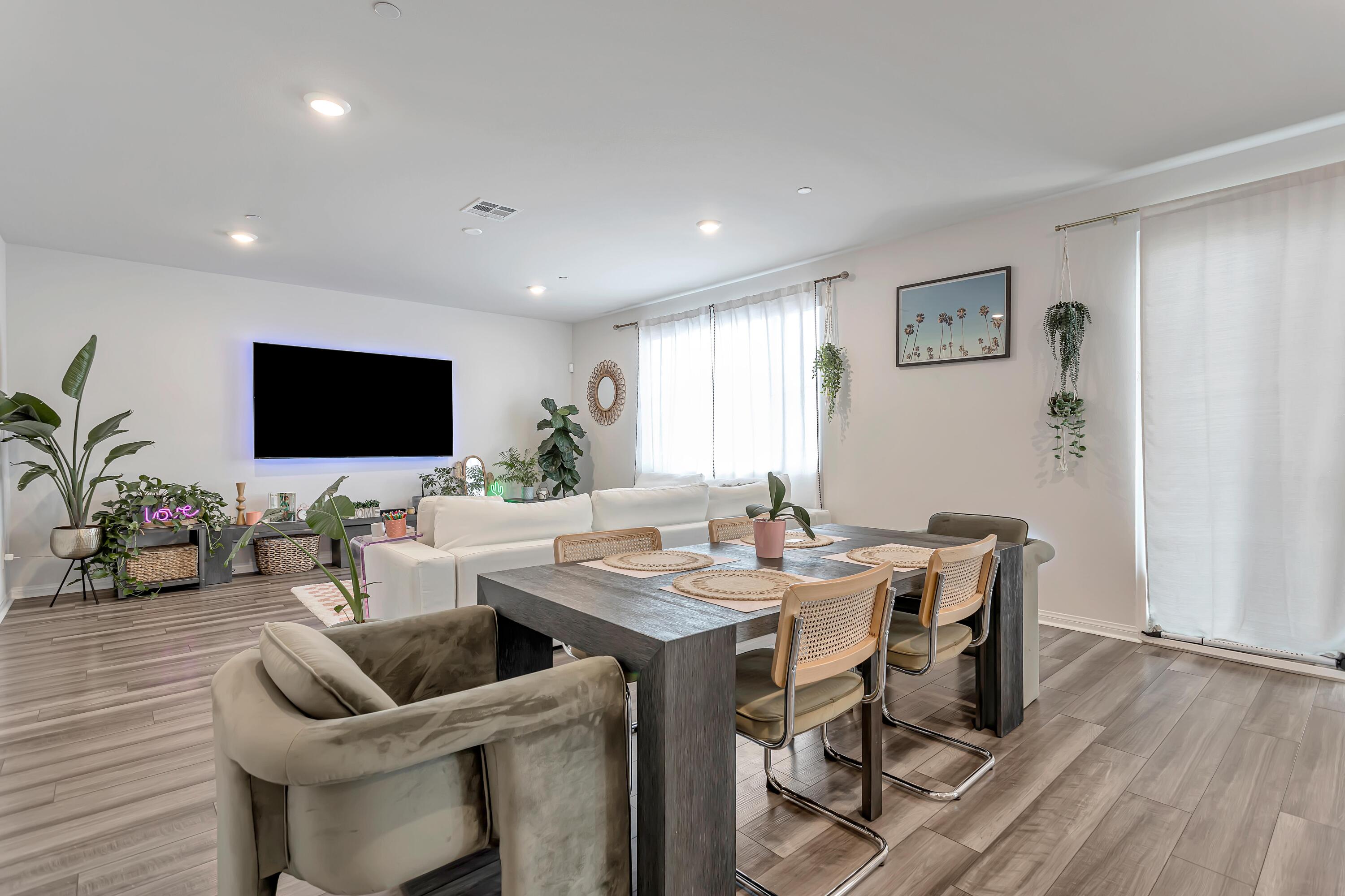 15617 Raptor Road Moreno Valley, CA 92551 - Photo 3 of 31 F8_15617RaptorRoad_018