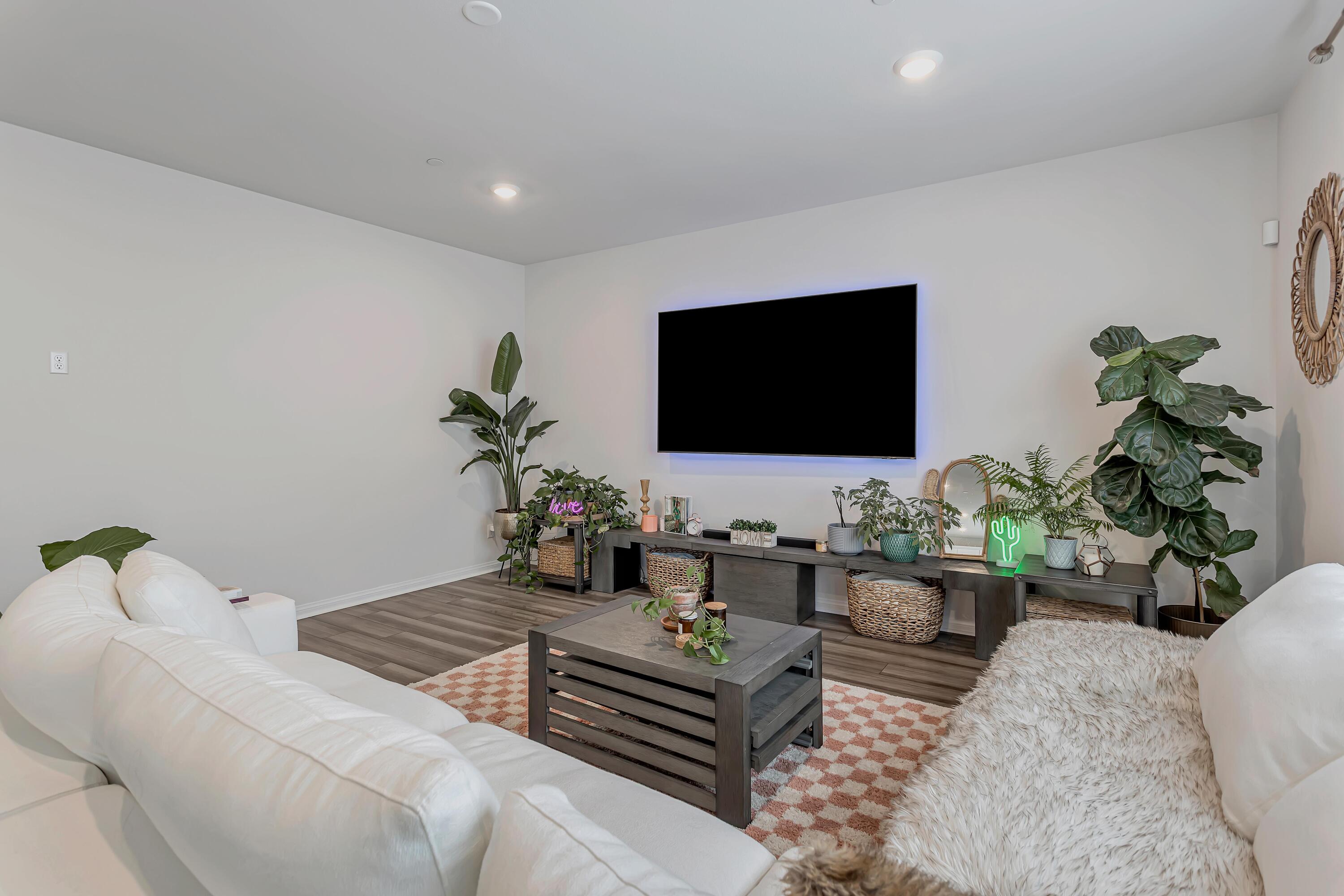 15617 Raptor Road Moreno Valley, CA 92551 - Photo 4 of 31 F8_15617RaptorRoad_004