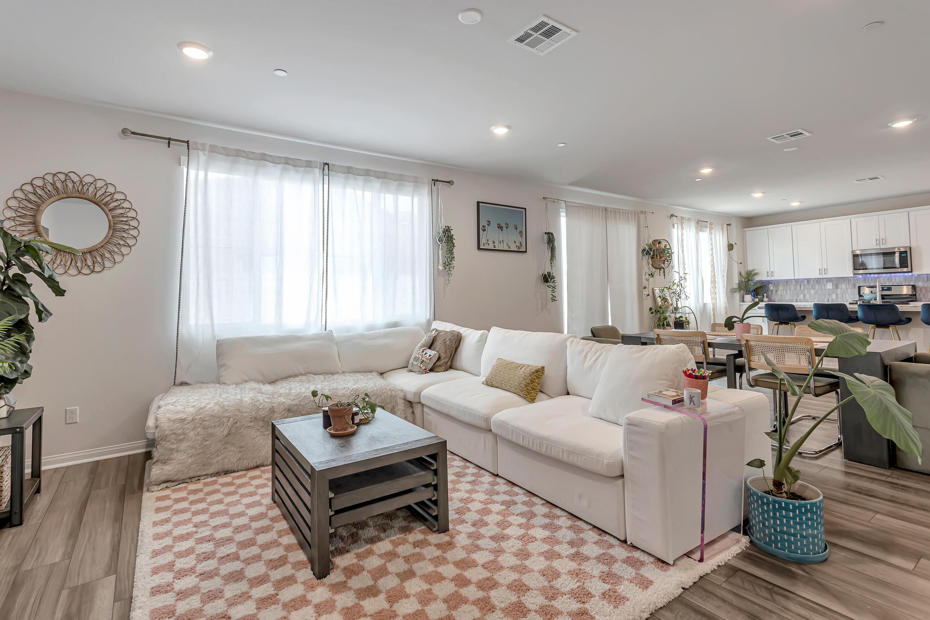 15617 Raptor Road Moreno Valley, CA 92551 - Photo 5 of 31 F8_15617RaptorRoad_006