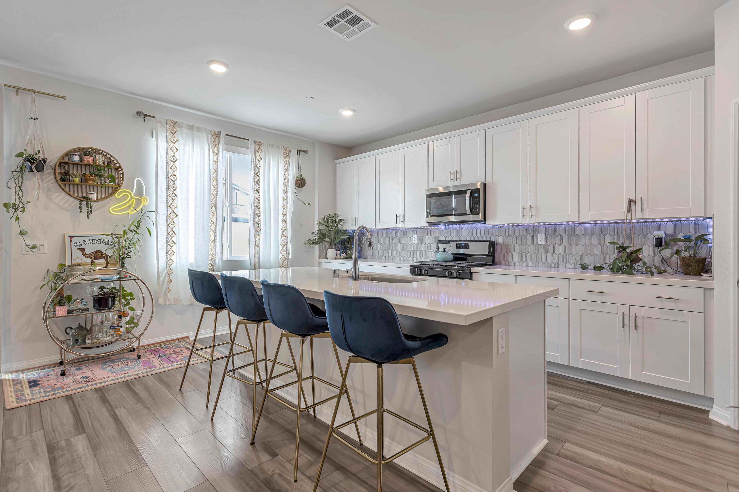 15617 Raptor Road Moreno Valley, CA 92551 - Photo 9 of 31 F8_15617RaptorRoad_013