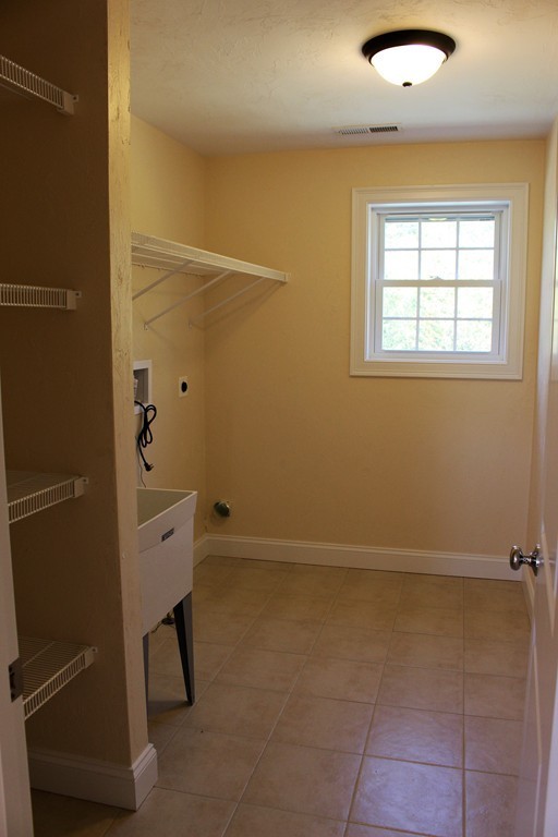 77 Field Pond Road Milford, MA 01757 - Photo 17 of 30 Gallery Image 17