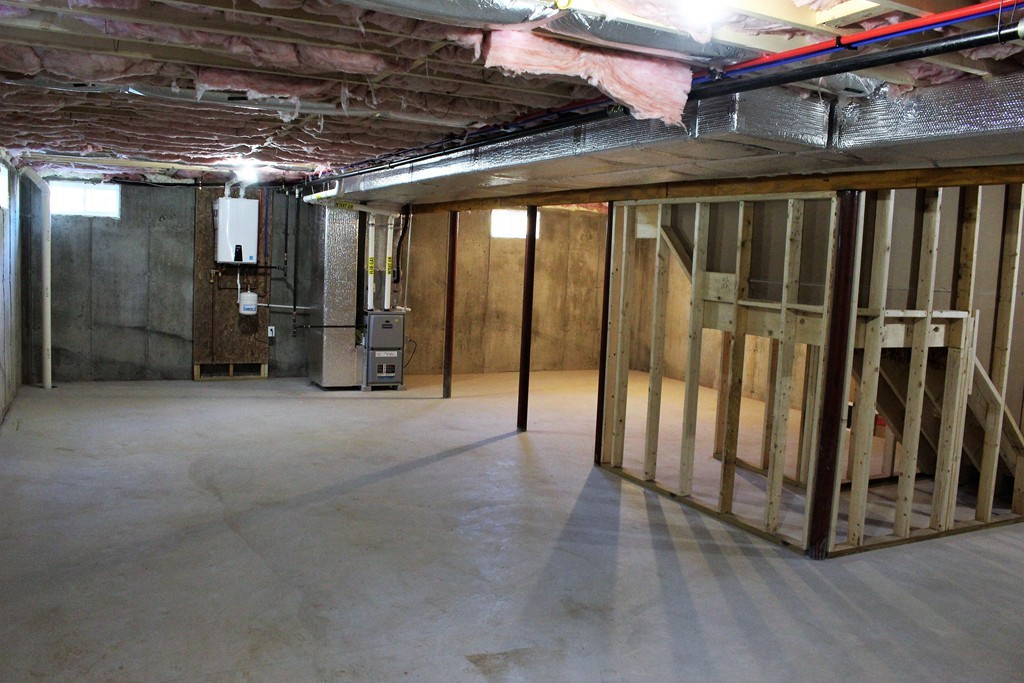77 Field Pond Road Milford, MA 01757 - Photo 28 of 30 Gallery Image 28