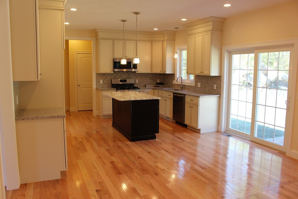 77 Field Pond Road Milford, MA 01757 - Photo 9 of 30 Gallery Image 9