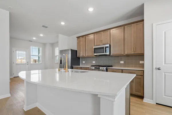 $2,100 | 104 Woodrow Lane, Liberty Hill, TX 78642