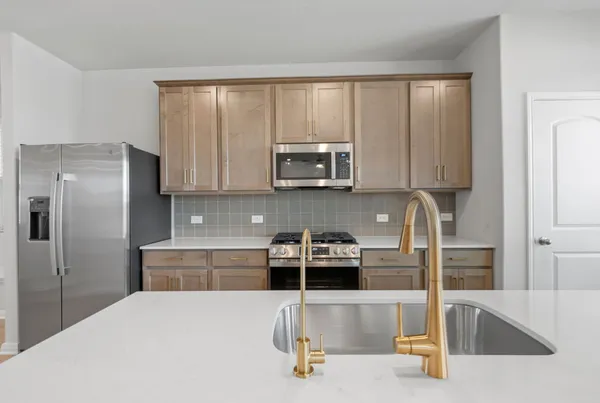 $2,100 | 104 Woodrow Lane, Liberty Hill, TX 78642