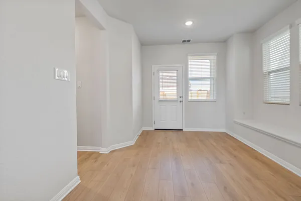 $2,100 | 104 Woodrow Lane, Liberty Hill, TX 78642