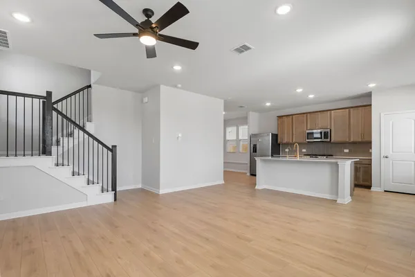 $2,100 | 104 Woodrow Lane, Liberty Hill, TX 78642