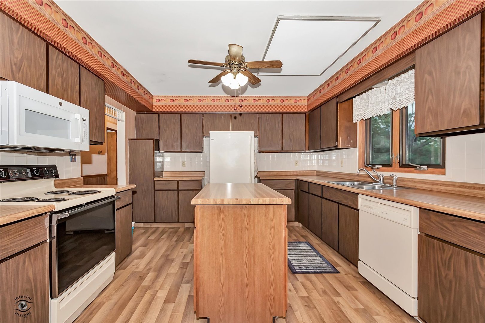 16561 West Bruce Road Lockport, IL 60441 - Photo 10 of 34 Gallery Image 10