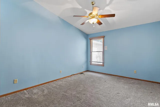 $315,000 | 802 Falcon Drive, Le Claire, IA 52753