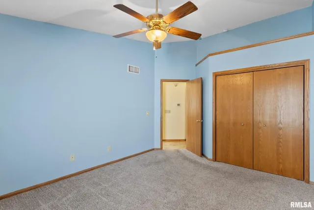 $315,000 | 802 Falcon Drive, Le Claire, IA 52753