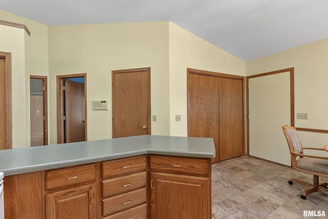 $315,000 | 802 Falcon Drive, Le Claire, IA 52753