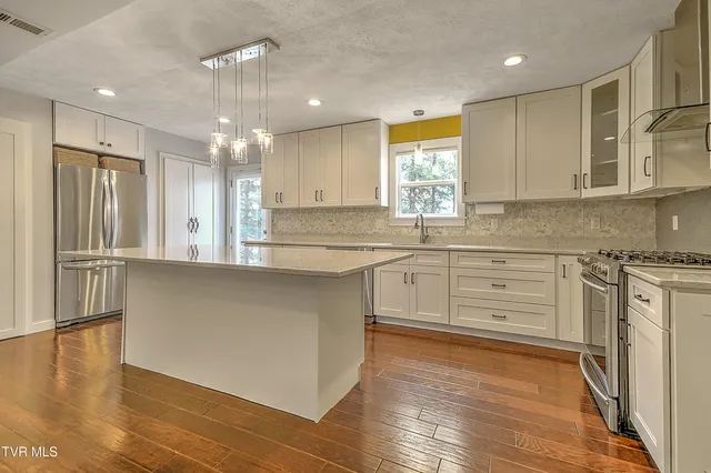 $439,900 | 22097 Strada Circle, Bristol, VA 24202