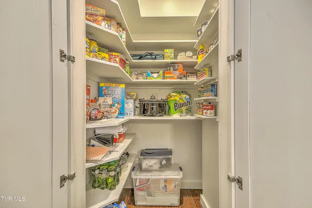 $439,900 | 22097 Strada Circle, Bristol, VA 24202