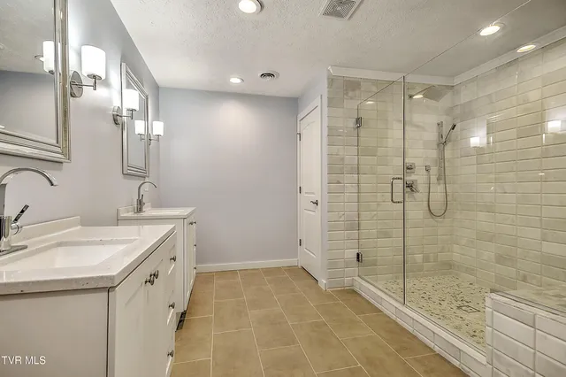 $439,900 | 22097 Strada Circle, Bristol, VA 24202