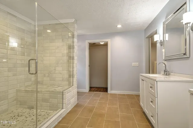 $439,900 | 22097 Strada Circle, Bristol, VA 24202