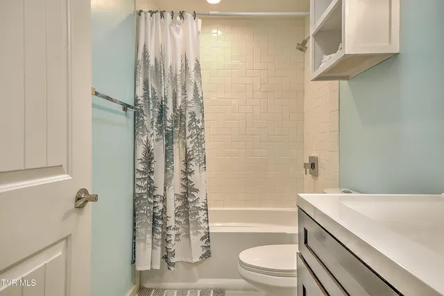 $439,900 | 22097 Strada Circle, Bristol, VA 24202