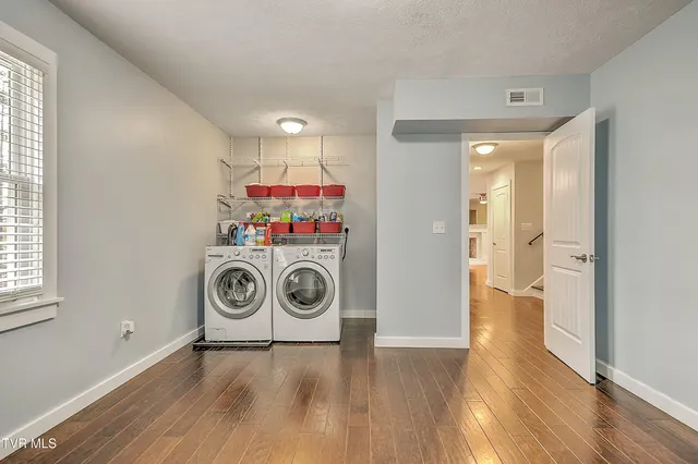 $439,900 | 22097 Strada Circle, Bristol, VA 24202