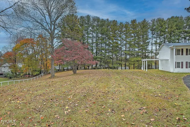 $439,900 | 22097 Strada Circle, Bristol, VA 24202