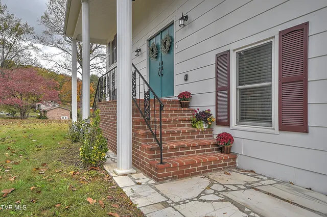 $439,900 | 22097 Strada Circle, Bristol, VA 24202