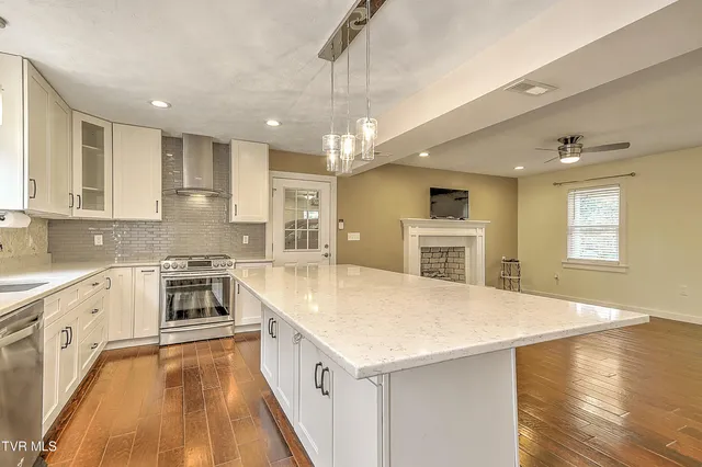 $439,900 | 22097 Strada Circle, Bristol, VA 24202