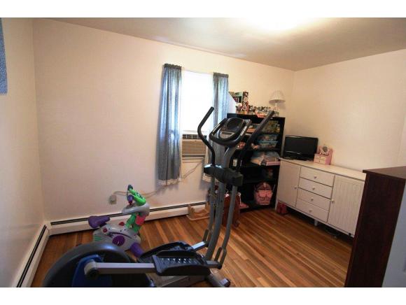 78 Springdale Road Manchester, NH 03103 - Photo 11 of 24 Gallery Image 11