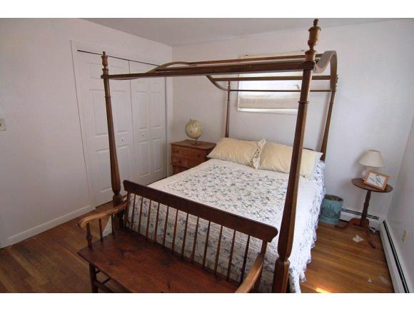 78 Springdale Road Manchester, NH 03103 - Photo 14 of 24 Gallery Image 14