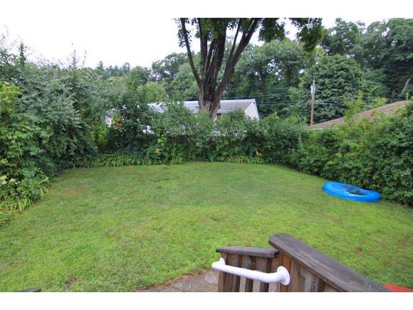 78 Springdale Road Manchester, NH 03103 - Photo 3 of 24 Gallery Image 3