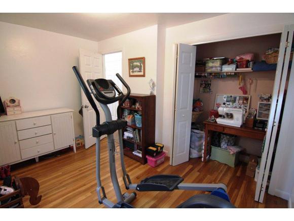 78 Springdale Road Manchester, NH 03103 - Photo 10 of 24 Gallery Image 10