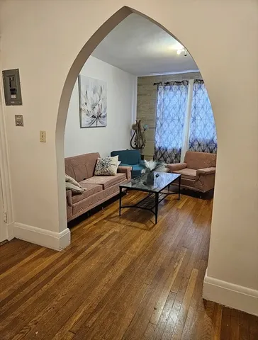 $2,250 | 72 Central Street, Unit 6, Peabody, MA 01960