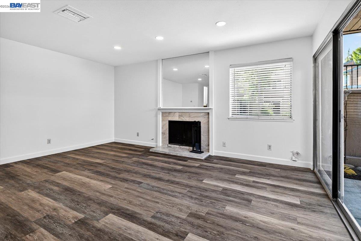 3901 Clayton Road, Unit 23 Concord, CA 94521 - Photo 6 of 32