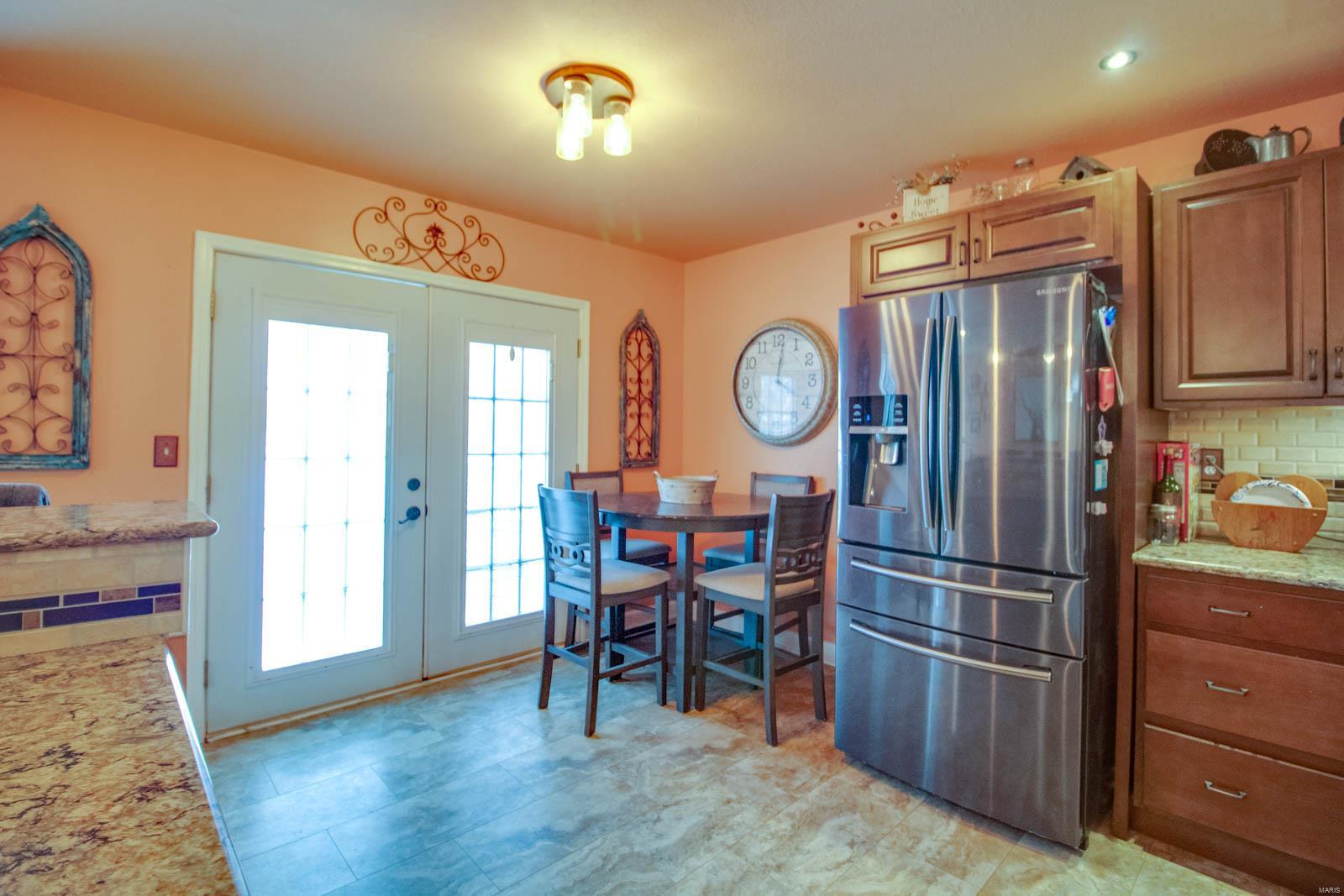 747 Riviera Circle Edwardsville, IL 62025 - Photo 11 of 38 Gallery Image 11