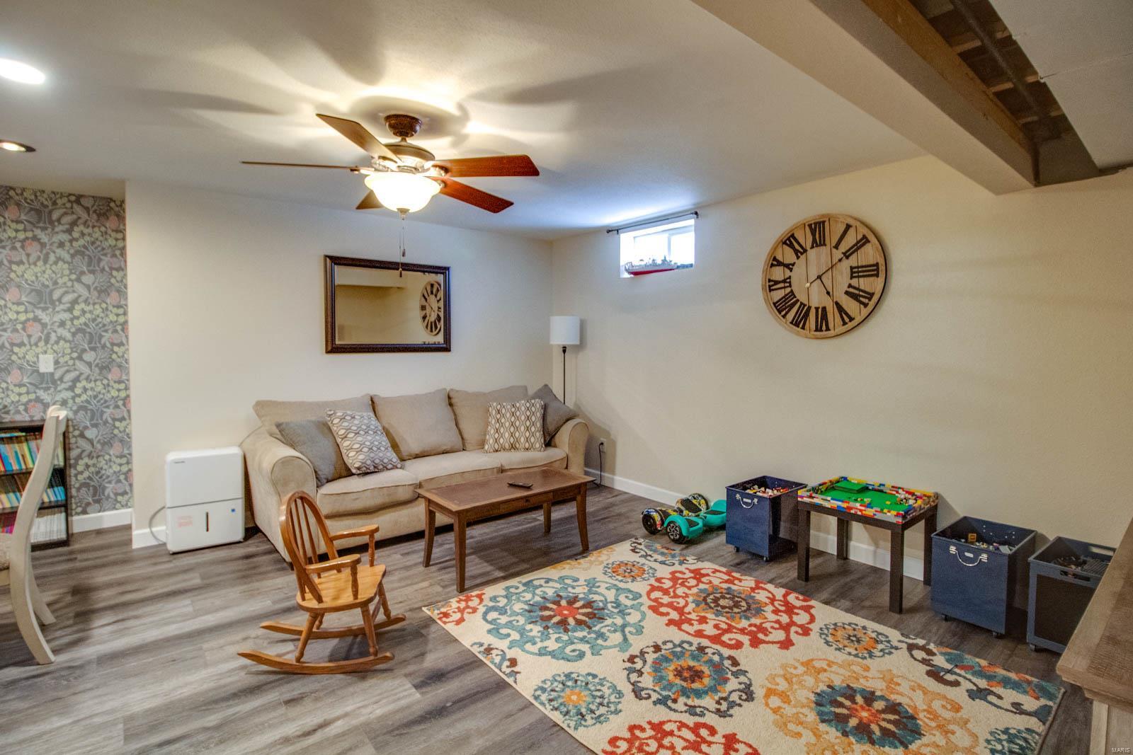 747 Riviera Circle Edwardsville, IL 62025 - Photo 27 of 38 Gallery Image 27