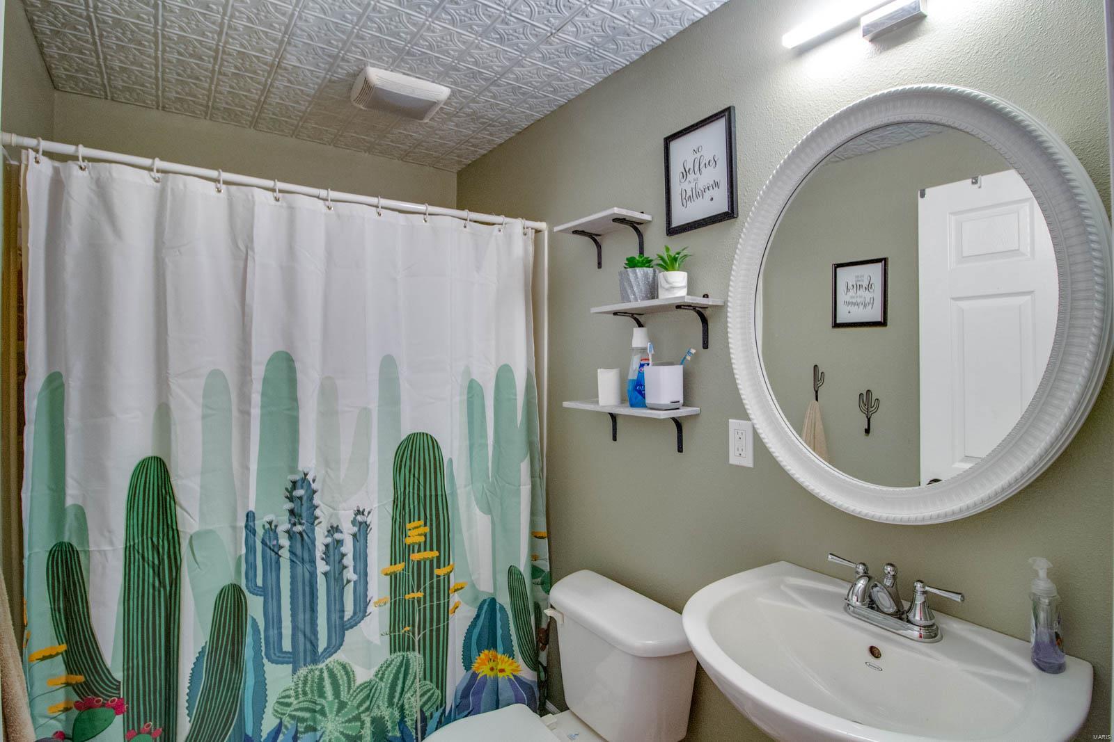 747 Riviera Circle Edwardsville, IL 62025 - Photo 28 of 38 Gallery Image 28