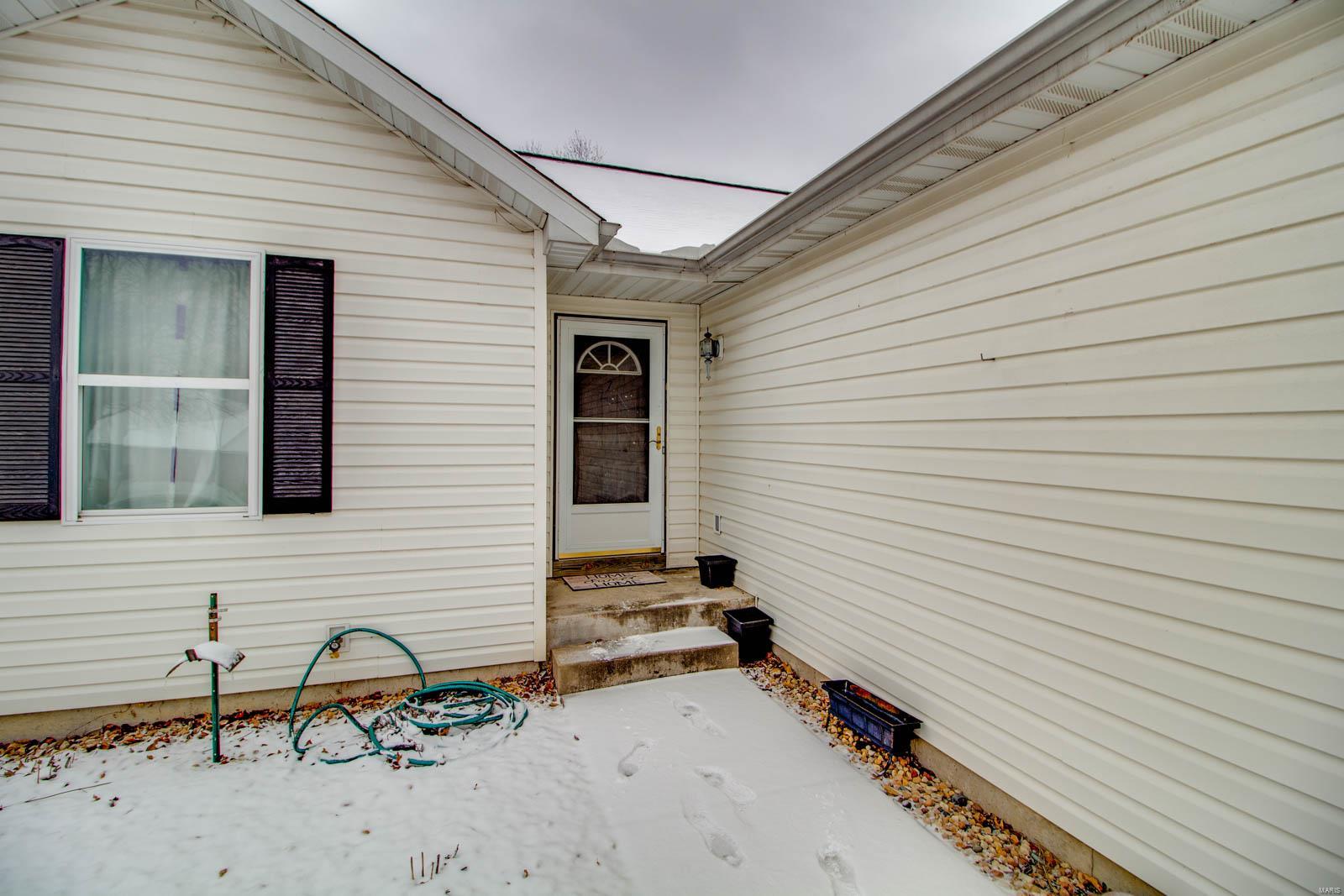 747 Riviera Circle Edwardsville, IL 62025 - Photo 4 of 38 Gallery Image 4