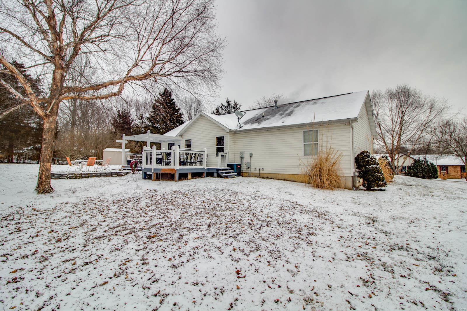 747 Riviera Circle Edwardsville, IL 62025 - Photo 34 of 38 Gallery Image 34