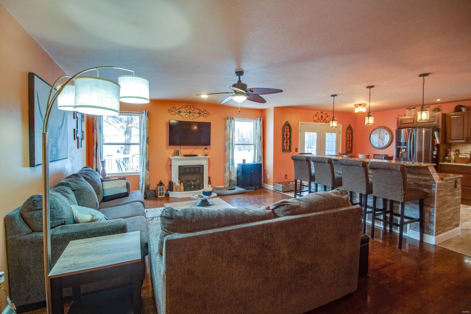747 Riviera Circle Edwardsville, IL 62025 - Photo 6 of 38 Gallery Image 6