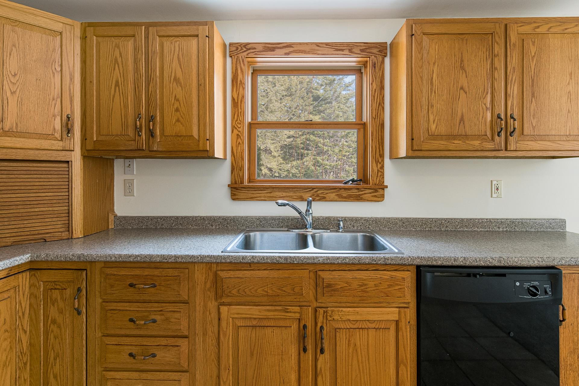 137 Pingree Road New London, NH 03257 - Photo 22 of 39 Gallery Image 22