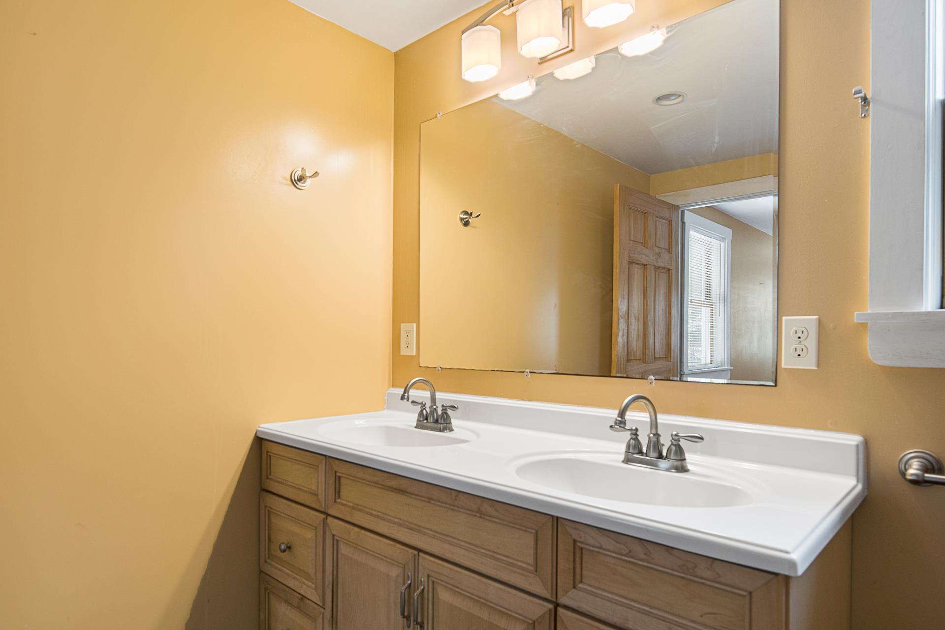 137 Pingree Road New London, NH 03257 - Photo 39 of 39 Gallery Image 39