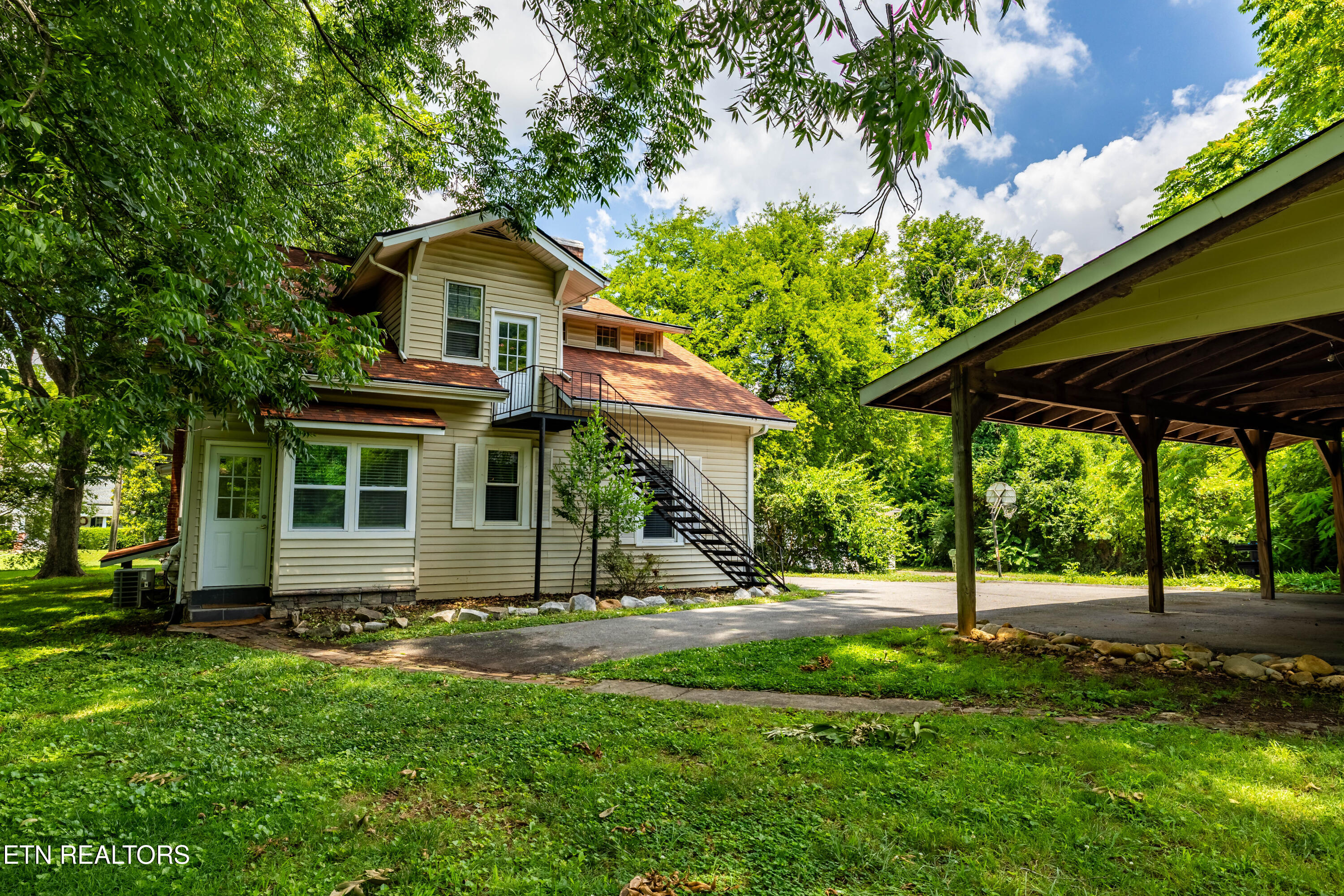 1014 Sevierville Road Maryville, TN 37804 - Photo 39 of 52 1014SeviervilleRd-43